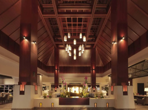 Курортный отель Anantara The Palm Dubai Resort
