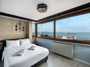 Mytra Hotel