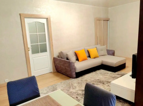 Апартаменты Двухкомнатная квартира на Константинова