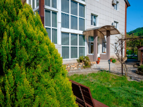 Elladen Guest House