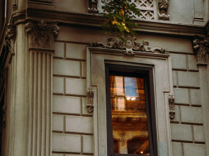 DeCamondo Residence
