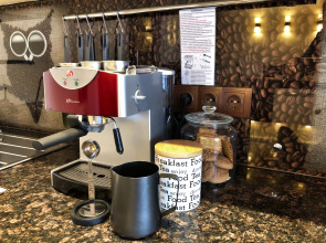 Апартаменты 5-комнатный люкс у озера на Мещерском бульваре