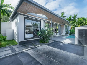 Stylish 2BR Naiton Aileen with Private Pool Villa