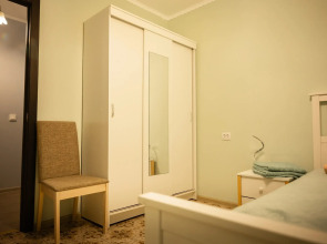 Апартаменты Двухкомнатные в тихом месте в центре