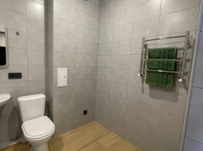 Квартира Просторная на Курсантов Кировцев