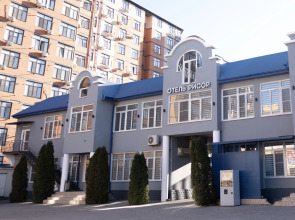 Отель Рисор