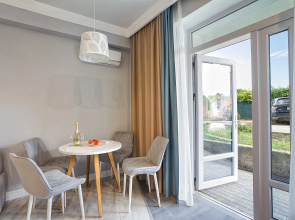 Apartamenty u Massandrovskogo parka