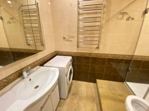 Апартаменты 3х комнатная квартира возле метро