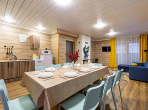 Dom V Sosoovo Orlinoye Gnezdo Guest House