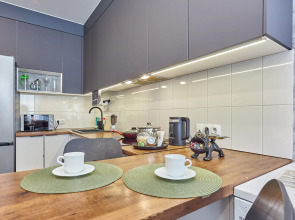 Апартаменты Современная Евродвушка в новом доме на 14 этаже