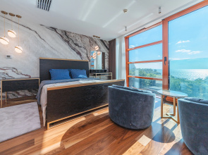 Premium-Klassa V Zolotoy Bukhte Apartments