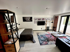 Апартаменты InterLoft 1 Old Town Free Parking Wi-Fi 100/50 Smart TV