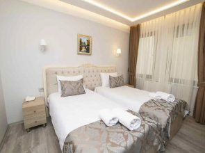 Отель HHK Hotel Downtown