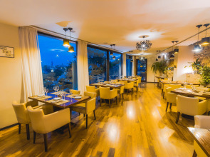 Отель Citadel Narikala