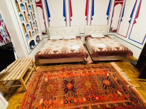 Отель Чор Минор 100 м до старого города с бесплатным кофе и разговорами по душам