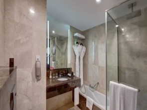 Отель Vintage Grand