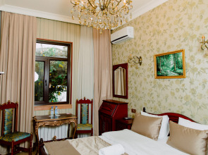 Royal Antique Boutique Hotel