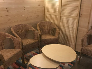 Апартаменты с двумя спальнями в частном доме