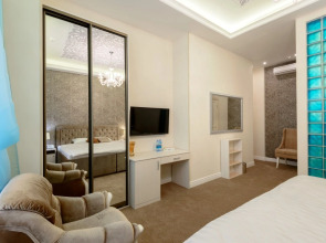 Меблированные комнаты  Серебряная лошадь