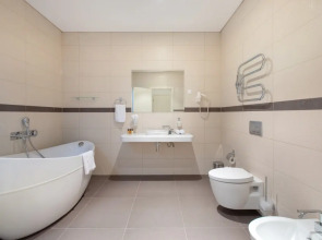 Rockmond 64 Junior Suite 4