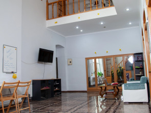 Хостел Happy Baku Hostel & Tours