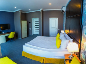 Отель Square Inn