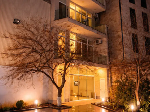 Wave Inn Yerevan Hotel