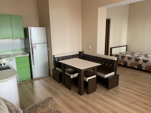 Edem V Studgorodke U Instituta Flat