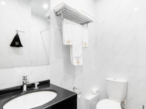 Отель Freedom Bishkek Hotel