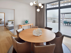 Отель Vida Creek Harbour