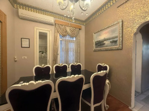 Апартаменты 3BR Flat Old Style 4AC Terrace, Metro