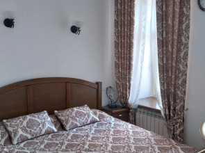 Na Naberezhnoj 8 Apartment
