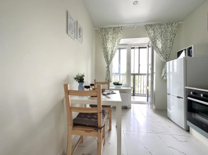 Апартаменты в Центре Казани с Видом на Волгу