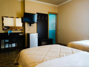 Nais Hotel