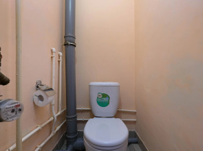 Квартира рядом с Мнтк им. Федорова и Ск Заря