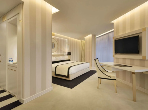 Ramada Hotel & Suites by Wyndham Istanbul Sisli