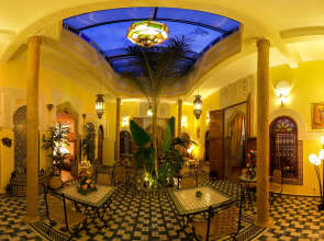 Hotel Darzouhour Apartments
