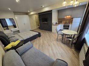 Na Nikolo Kozinskogo 65 Apartments