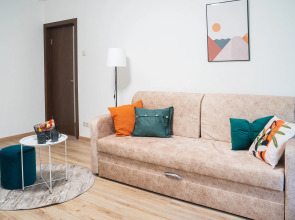 Квартира Просторная Двухкомнатная Natali на метро Пражская