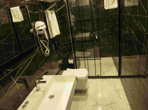 Отель Express Plus