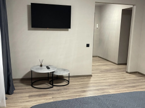 Apartamenty Novaa stil'naa treska na 8 mest