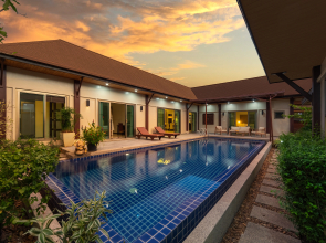 Adonara, 3 BR Private Pool Escape Near Nai Harn Villa
