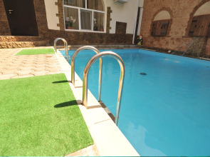 Отель Максимус