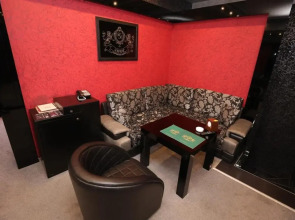 Отель Roma Yerevan & Tours