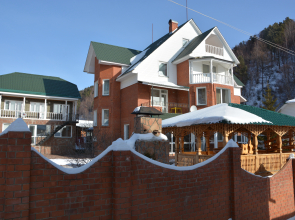Margarita V Listvyanke Guest House