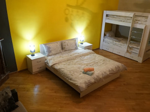 Хостел Happy Baku Hostel & Tours