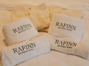 Отель Rafinn Hotel