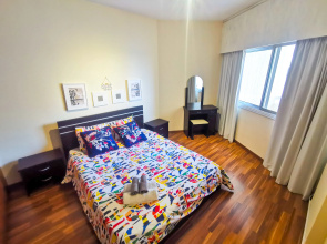 Flirty Flamingo Seaview Apartments