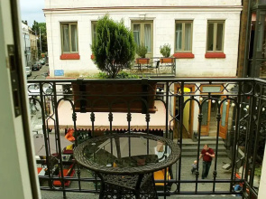 Отель Old Tbilisi Rooms 38