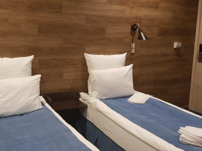 Отель Клуб Путешественников